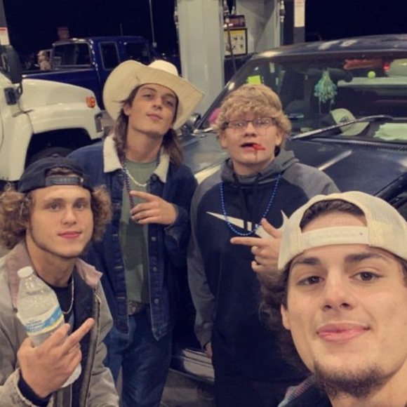 Meet your Posher, Jamie - Picture 1 of 1